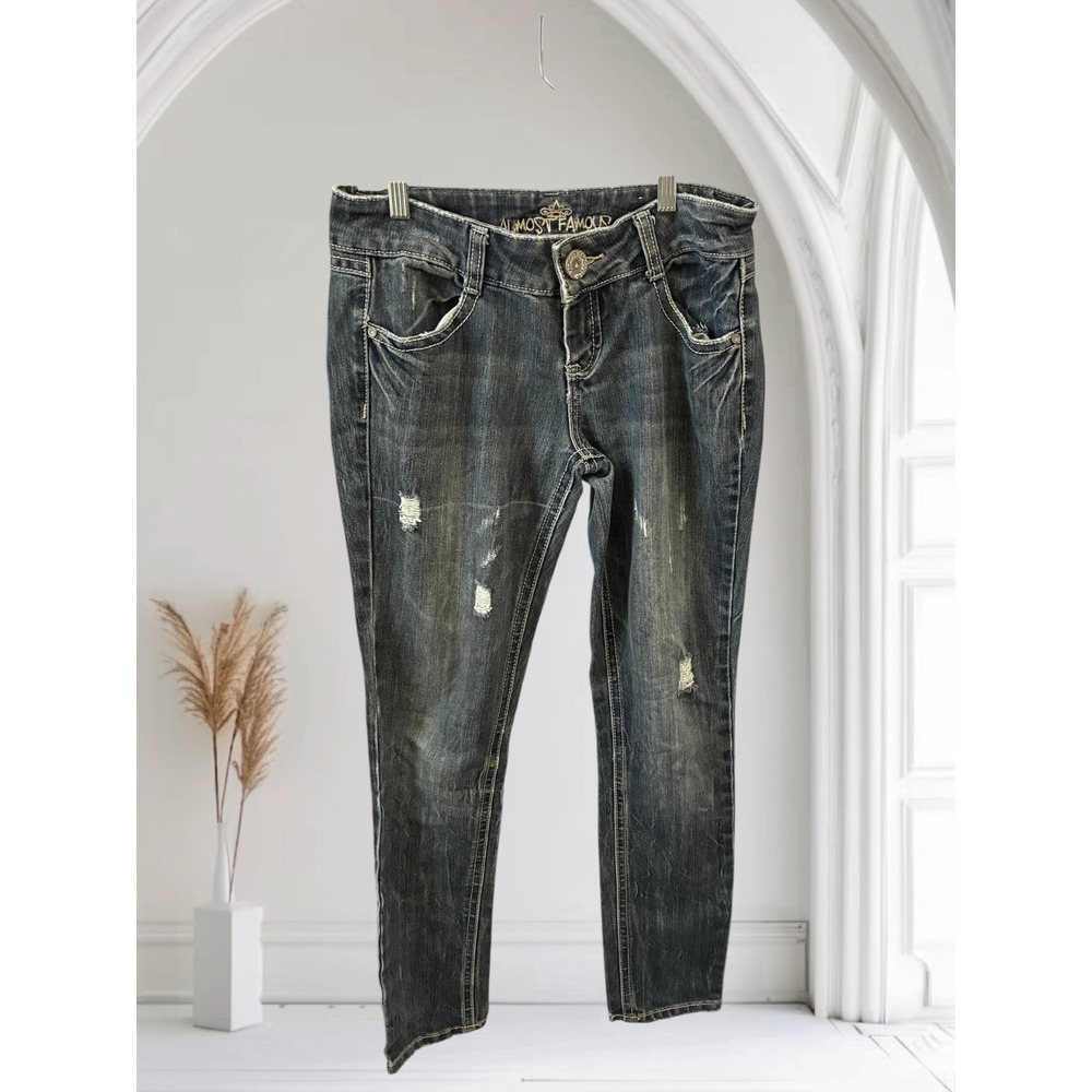 Almost Famous Distressed Denim‎ Jeans Juniors Size 9 Embellished Pockets Y2K